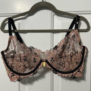 Victoria’s Secret Very Sexy collection unlined bra. 36DD. Pink. Never worn